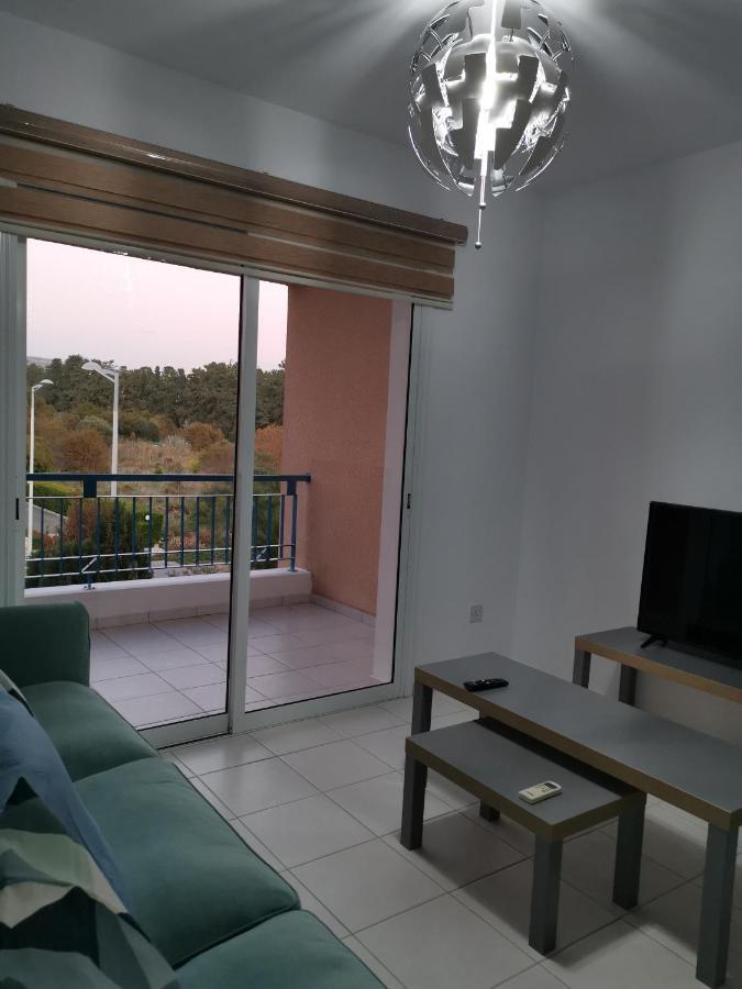 Iris Village, Near Kings Avenue Mall - By Imh Travel & Tours Paphos Exterior photo